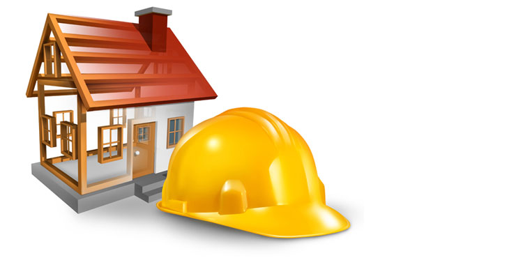 Mit der InterRisk Bauversicherung und dem gelben Bauhelm sich und das Haus schützen